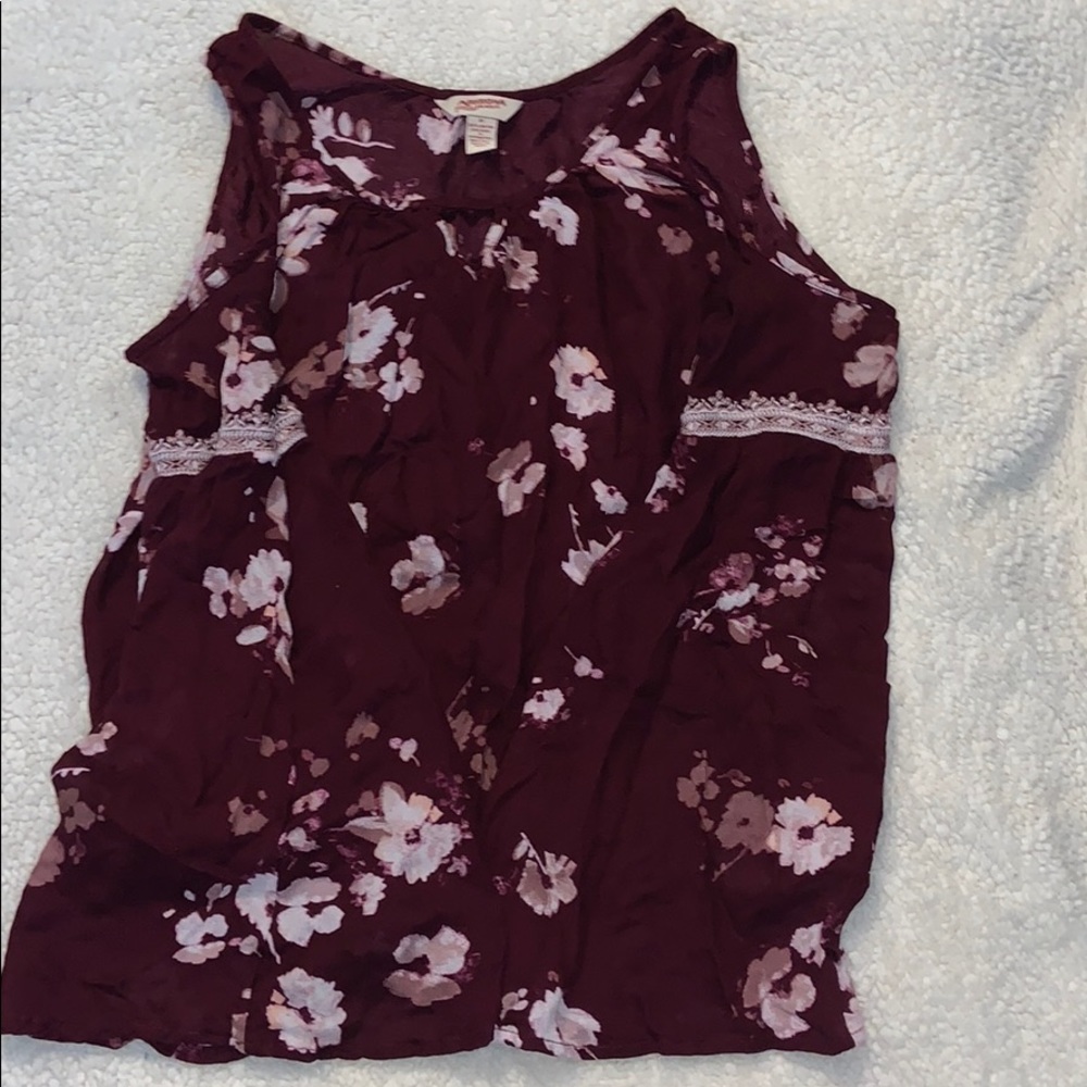 Arizona Jean Cold Shoulder Top